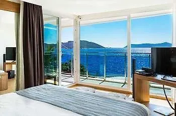 ホテル Rhapsody 4*