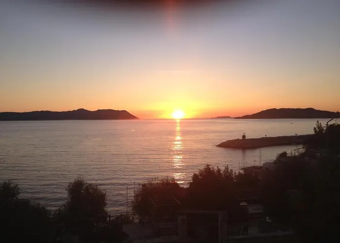 ホテル Rhapsody カシュ