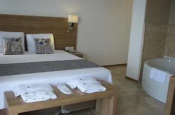 فندق رابسودي كاس