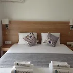 Отель Rhapsody 4*